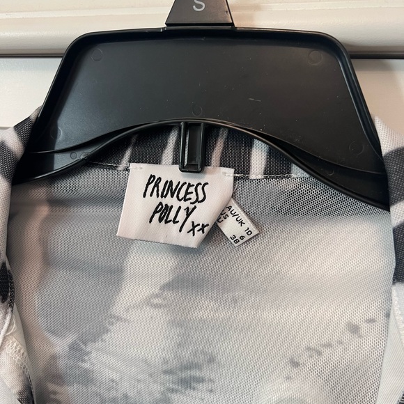 Princess Polly Zebra Long Sleeve Crop Top - Picture 2 of 2